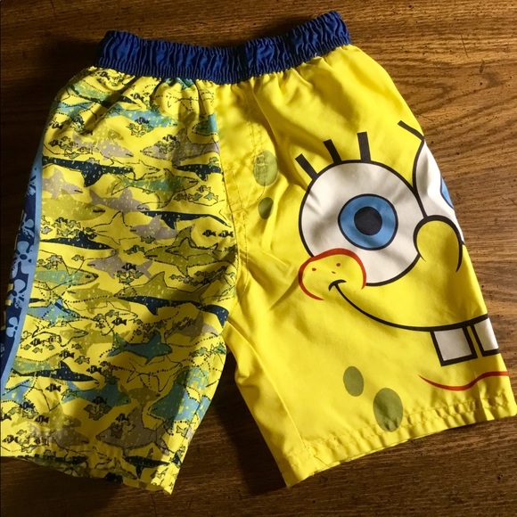 NEARLY NEW SPONGE BOB SWIMMING TRUNKS SIZE 3T - Picture 2 of 3
